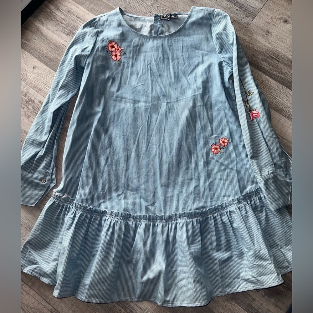 POL woman’s Blue Striped Dress with Floral Embroidery Size small